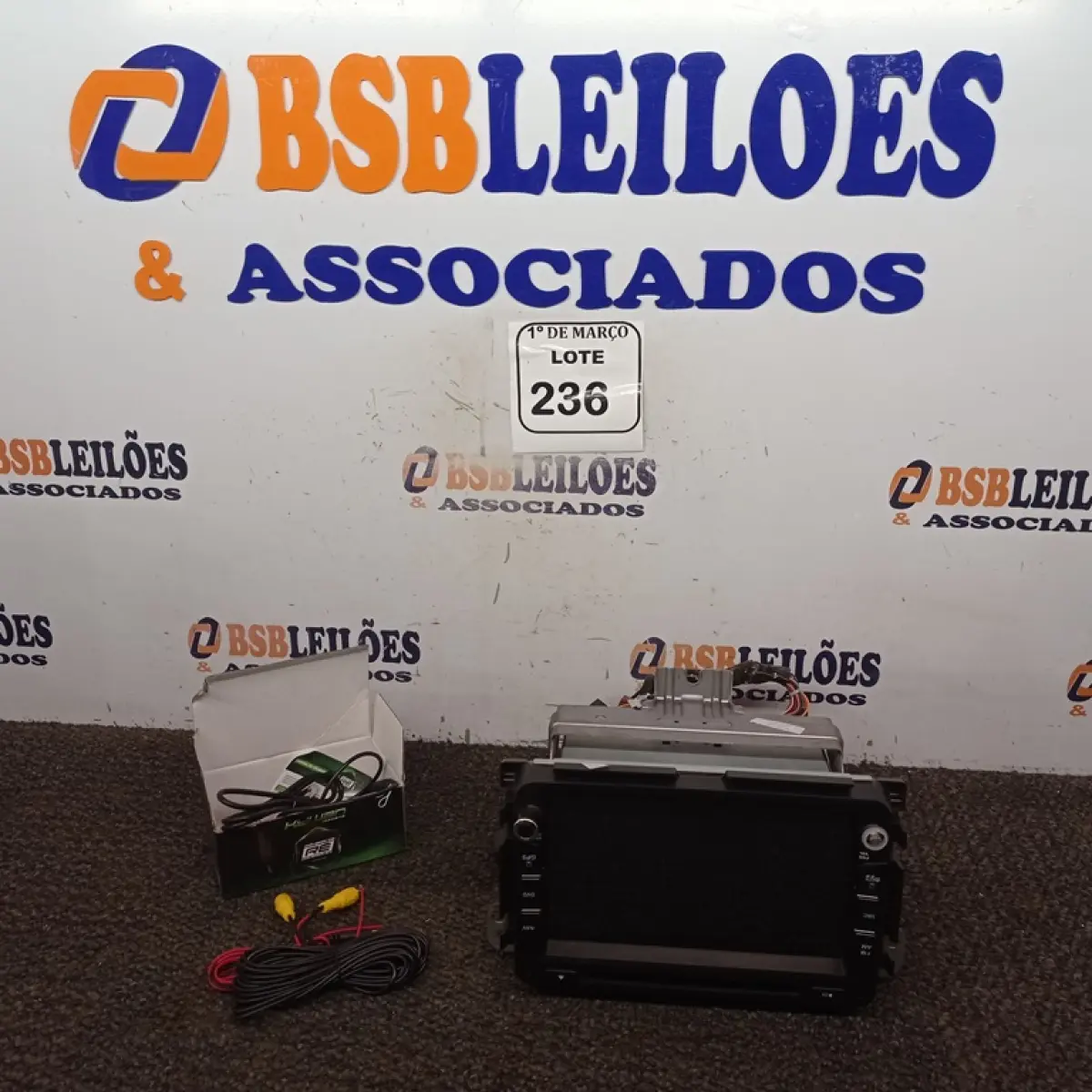 01 CENTRAL MULTIMÍDIA WINGS PLAY 2. (NO ESTADO) ATENÇÃO! FAZER A VISITAÇÃO ANTES DE ARREMATAR, NÃO SABEMOS SE FUNCIONA. LEILÃO NÃO TEM GARANTIA E NEM DEVOLUÇÃO, SUJEITO A POSSÍVEIS AVARIAS VISÍVEIS/OCULTAS E/OU AUSÊNCIA DE COMPONENTES.