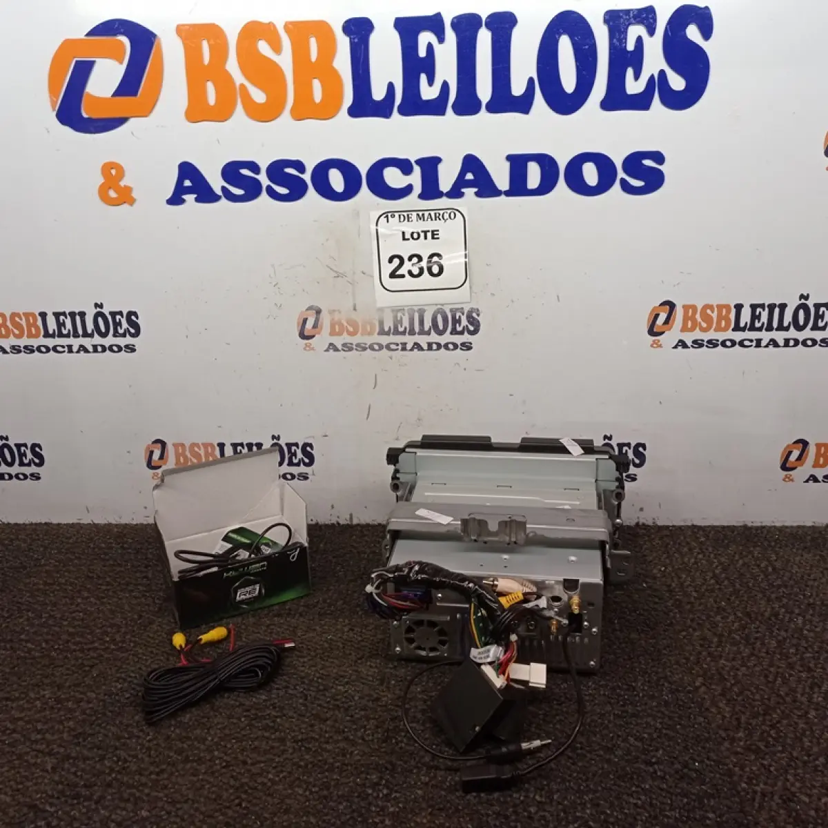 01 CENTRAL MULTIMÍDIA WINGS PLAY 2. (NO ESTADO) ATENÇÃO! FAZER A VISITAÇÃO ANTES DE ARREMATAR, NÃO SABEMOS SE FUNCIONA. LEILÃO NÃO TEM GARANTIA E NEM DEVOLUÇÃO, SUJEITO A POSSÍVEIS AVARIAS VISÍVEIS/OCULTAS E/OU AUSÊNCIA DE COMPONENTES.
