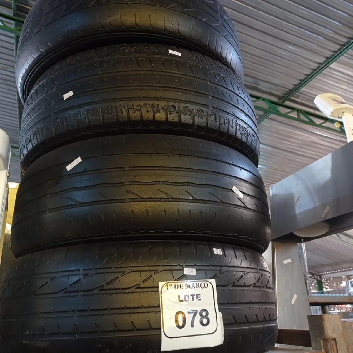 04 PNEUS USADOS 205-55 ARO 16. (NO ESTADO) ATENÇÃO! FAZER A VISITAÇÃO ANTES DE ARREMATAR, NÃO SABEMOS SE FUNCIONA. LEILÃO NÃO TEM GARANTIA E NEM DEVOLUÇÃO, SUJEITO A POSSÍVEIS AVARIAS VISÍVEIS/OCULTAS E/OU AUSÊNCIA DE COMPONENTES.