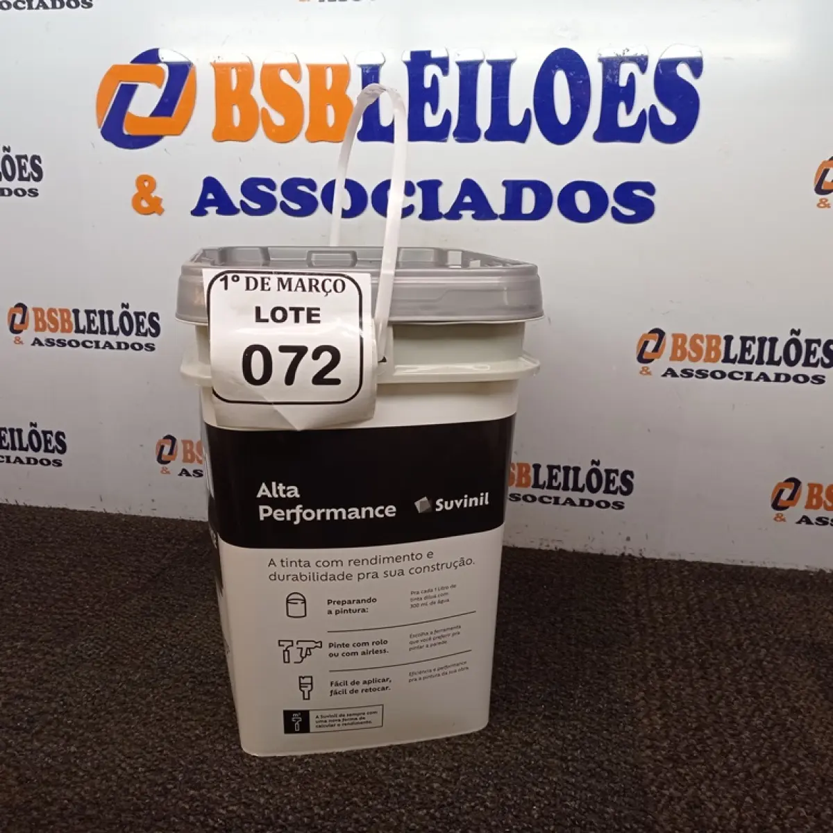 01 GALÃO DE TINTA SUVINIL DE 18L PARA INTERIOR/EXTERIOR ACABAMENTO FOSCO BRANCO. (NOVO) (NO ESTADO) ATENÇÃO! FAZER A VISITAÇÃO ANTES DE ARREMATAR, NÃO SABEMOS SE FUNCIONA. LEILÃO NÃO TEM GARANTIA E NEM DEVOLUÇÃO, SUJEITO A POSSÍVEIS AVARIAS VISÍVEIS/OCULTAS E/OU AUSÊNCIA DE COMPONENTES.