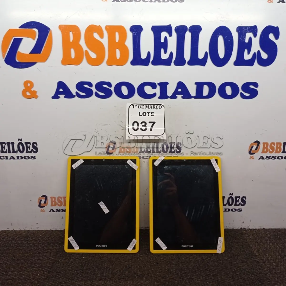 LOTE 037 - 02 TABLET’S SEM CARREGADOR MARCA POSITIVO. (NO ESTADO) ATENÇÃO! FAZER A VISITAÇÃO ANTES DE ARREMATAR, NÃO SABEMOS SE FUNCIONA. LEILÃO NÃO TEM GARANTIA E NEM DEVOLUÇÃO, SUJEITO A POSSÍVEIS AVARIAS VISÍVEIS/OCULTAS E/OU AUSÊNCIA DE COMPONENTES.