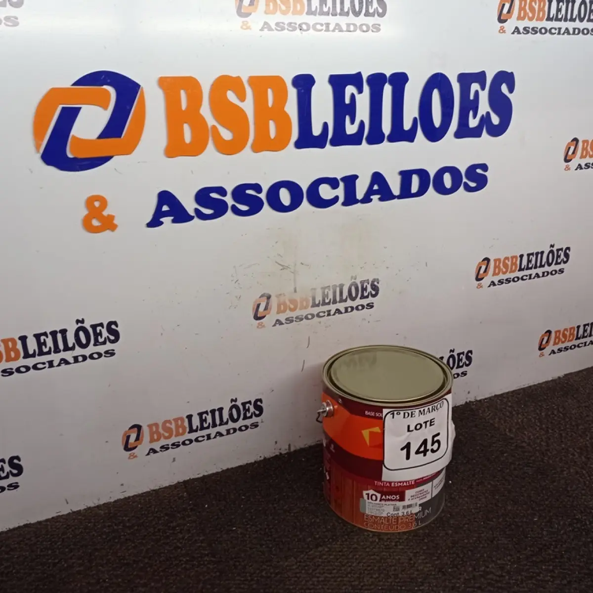 01 LATA DE TINTA ESMALTE PARA MADEIRAS E METAIS NA COR BRILHANTE PLATINA DE 3,6L MARCA SUVINIL. (NOVO) (NO ESTADO) ATENÇÃO! FAZER A VISITAÇÃO ANTES DE ARREMATAR, NÃO SABEMOS SE FUNCIONA. LEILÃO NÃO TEM GARANTIA E NEM DEVOLUÇÃO, SUJEITO A POSSÍVEIS AVARIAS VISÍVEIS/OCULTAS E/OU AUSÊNCIA DE COMPONENTES.
