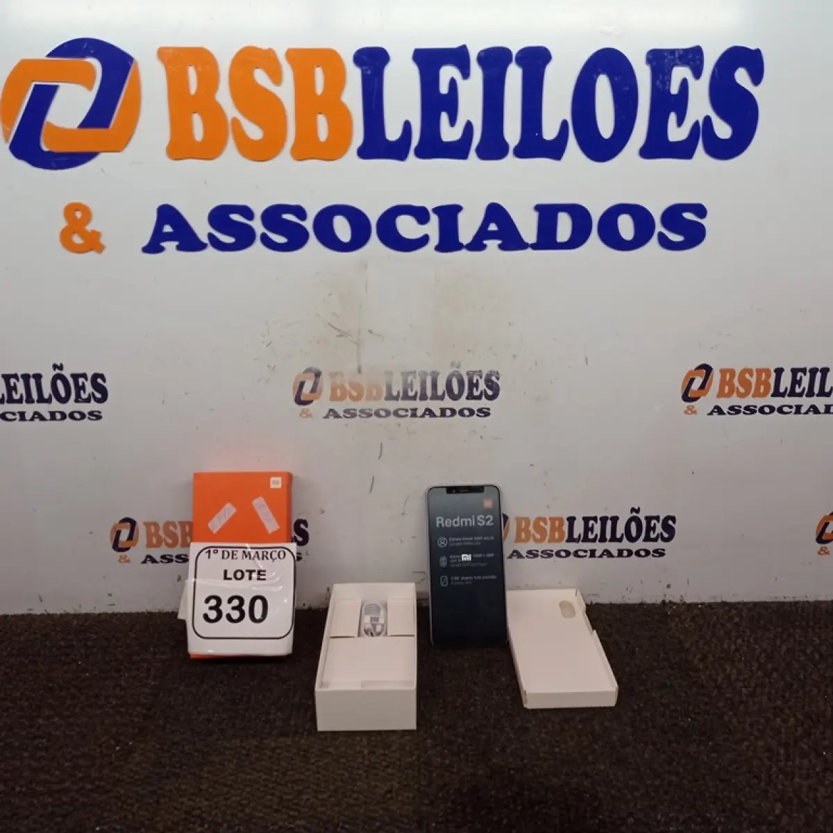 01 CELULAR READMI S2 (NOVO). (NO ESTADO) ATENÇÃO! FAZER A VISITAÇÃO ANTES DE ARREMATAR, NÃO SABEMOS SE FUNCIONA. LEILÃO NÃO TEM GARANTIA E NEM DEVOLUÇÃO, SUJEITO A POSSÍVEIS AVARIAS VISÍVEIS/OCULTAS E/OU AUSÊNCIA DE COMPONENTES.