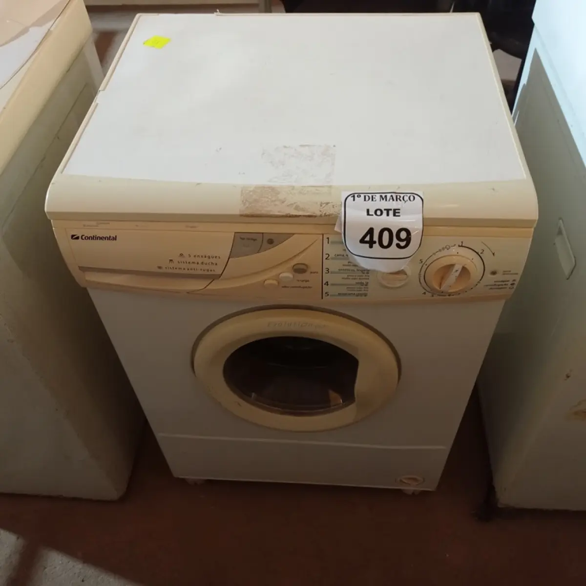 01 MÁQUINA DE LAVAR ROUPAS BRASTEMP. (NO ESTADO) ATENÇÃO! FAZER A VISITAÇÃO ANTES DE ARREMATAR, NÃO SABEMOS SE FUNCIONA. LEILÃO NÃO TEM GARANTIA E NEM DEVOLUÇÃO, SUJEITO A POSSÍVEIS AVARIAS VISÍVEIS/OCULTAS E/OU AUSÊNCIA DE COMPONENTES.