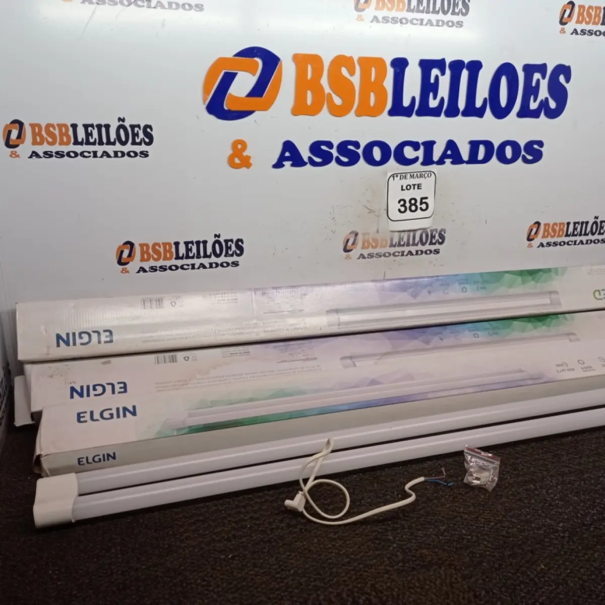 04 LÂMPADAS DE LED ELGIN BIVOLTS. (NO ESTADO) ATENÇÃO! FAZER A VISITAÇÃO ANTES DE ARREMATAR, NÃO SABEMOS SE FUNCIONA. LEILÃO NÃO TEM GARANTIA E NEM DEVOLUÇÃO, SUJEITO A POSSÍVEIS AVARIAS VISÍVEIS/OCULTAS E/OU AUSÊNCIA DE COMPONENTES.