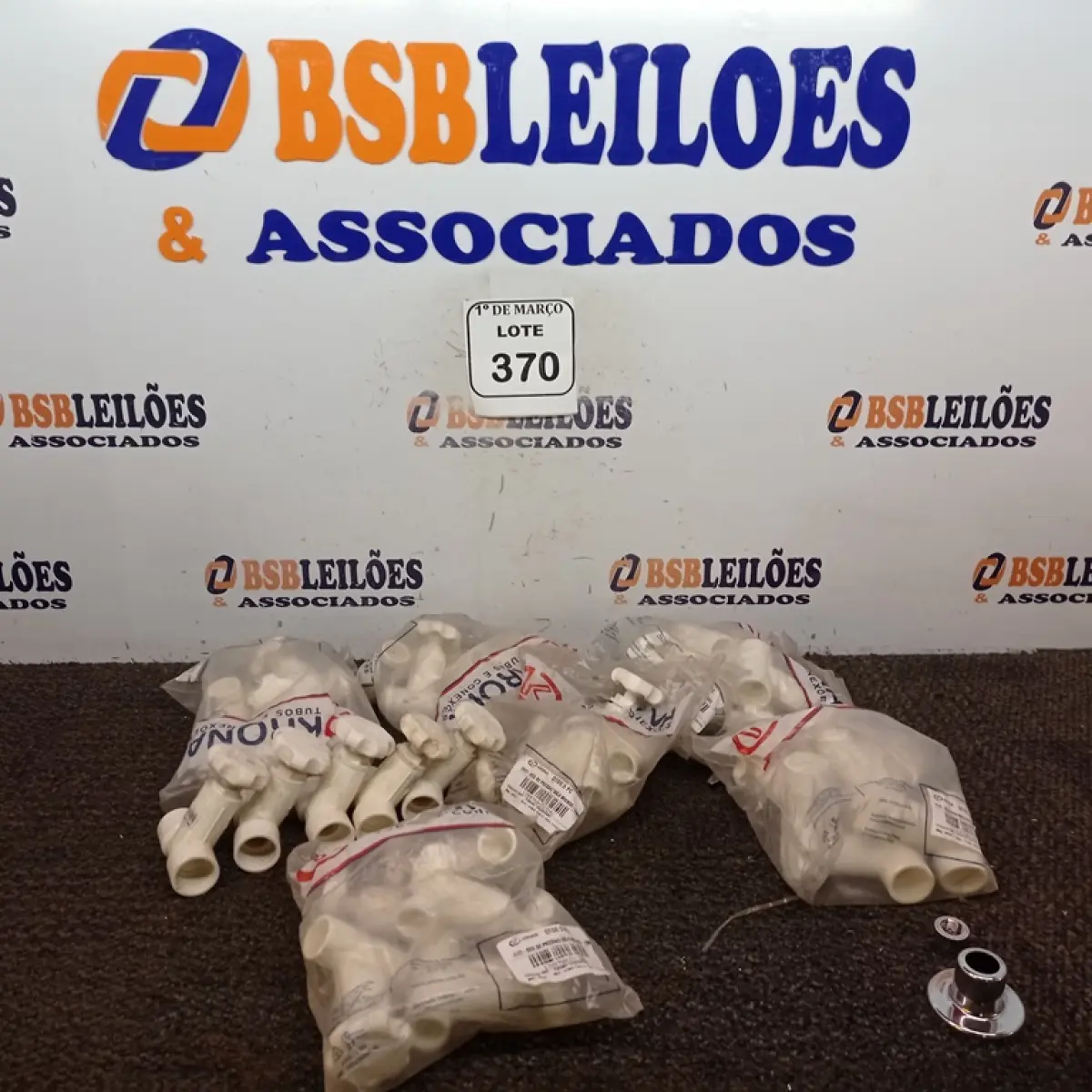 01 LOTE COM REGISTROS DE PRESSÃO SOLDÁVEL 25MM. (NO ESTADO) ATENÇÃO! FAZER A VISITAÇÃO ANTES DE ARREMATAR, NÃO SABEMOS SE FUNCIONA. LEILÃO NÃO TEM GARANTIA E NEM DEVOLUÇÃO, SUJEITO A POSSÍVEIS AVARIAS VISÍVEIS/OCULTAS E/OU AUSÊNCIA DE COMPONENTES.
