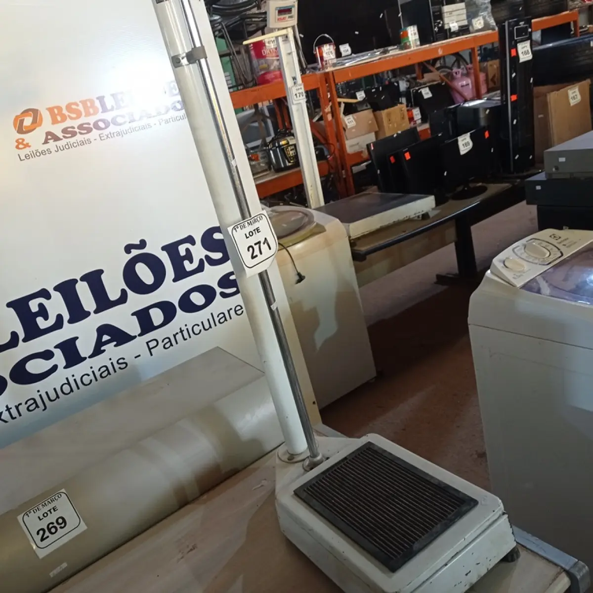 01 BALANÇA HOSPITALAR FILIZOLA 150KG. (NO ESTADO) ATENÇÃO! FAZER A VISITAÇÃO ANTES DE ARREMATAR, NÃO SABEMOS SE FUNCIONA. LEILÃO NÃO TEM GARANTIA E NEM DEVOLUÇÃO, SUJEITO A POSSÍVEIS AVARIAS VISÍVEIS/OCULTAS E/OU AUSÊNCIA DE COMPONENTES.