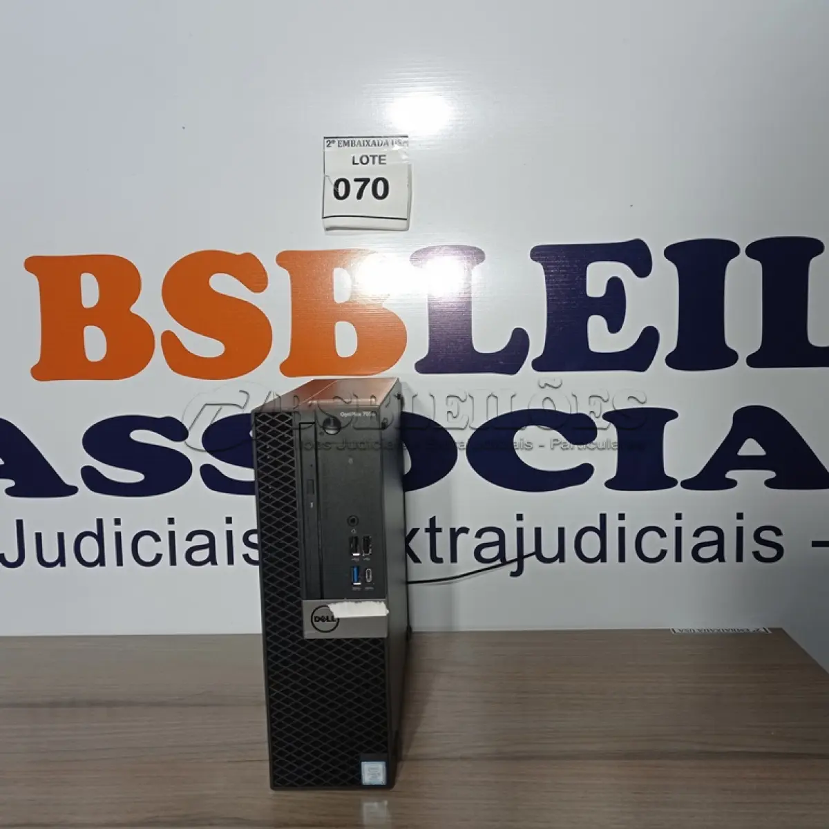 LOTE 070