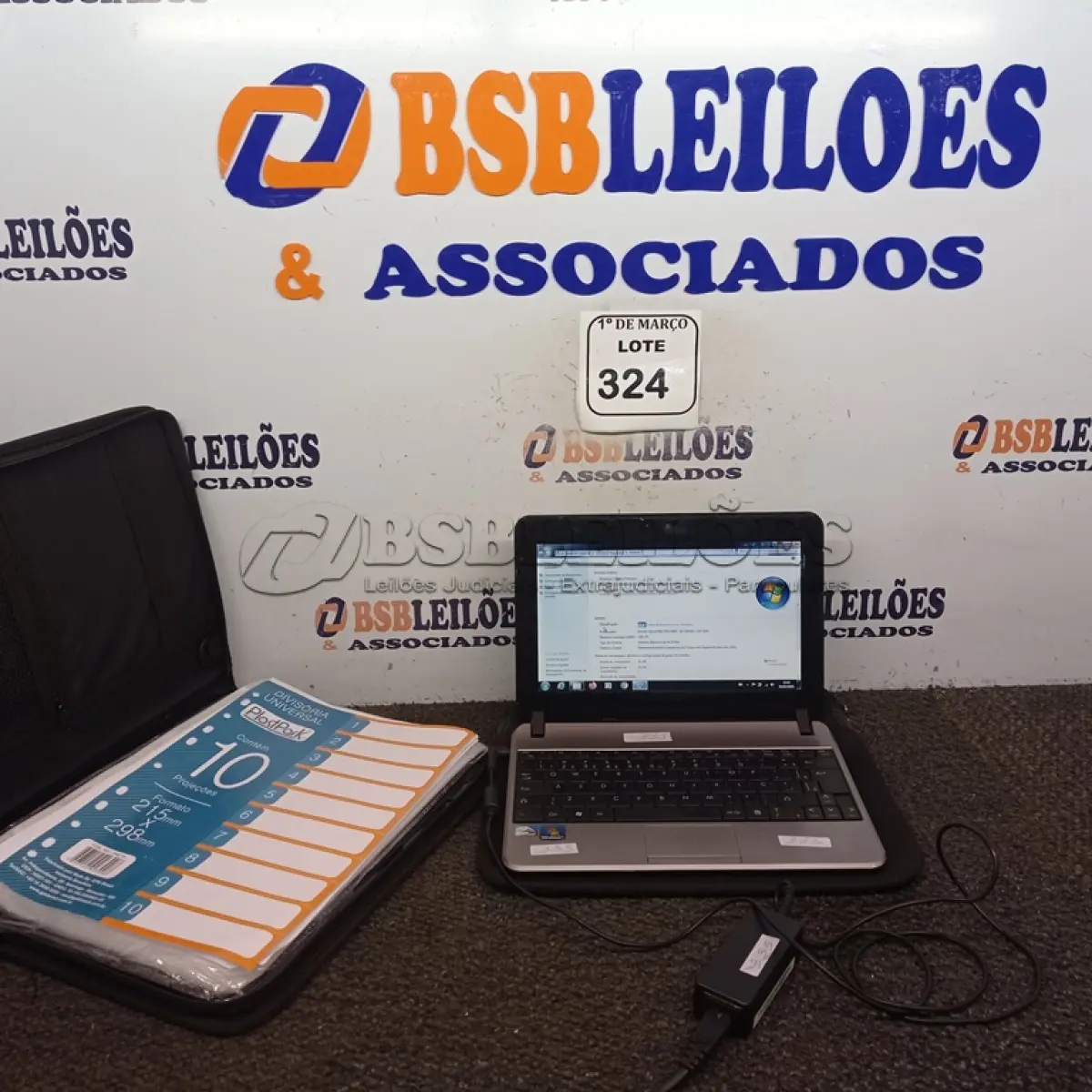 LOTE 324 - 01 NETBOOK POSITIVO COM FONTE E 01 FICHÁRIO. (NO ESTADO) ATENÇÃO! FAZER A VISITAÇÃO ANTES DE ARREMATAR, NÃO SABEMOS SE FUNCIONA. LEILÃO NÃO TEM GARANTIA E NEM DEVOLUÇÃO, SUJEITO A POSSÍVEIS AVARIAS VISÍVEIS/OCULTAS E/OU AUSÊNCIA DE COMPONENTES.