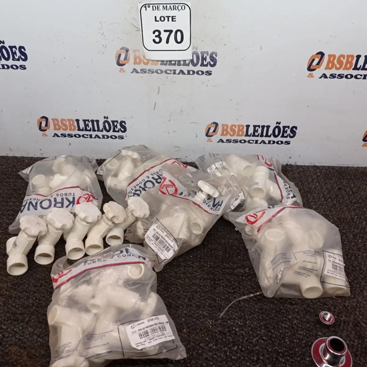 01 LOTE COM REGISTROS DE PRESSÃO SOLDÁVEL 25MM. (NO ESTADO) ATENÇÃO! FAZER A VISITAÇÃO ANTES DE ARREMATAR, NÃO SABEMOS SE FUNCIONA. LEILÃO NÃO TEM GARANTIA E NEM DEVOLUÇÃO, SUJEITO A POSSÍVEIS AVARIAS VISÍVEIS/OCULTAS E/OU AUSÊNCIA DE COMPONENTES.