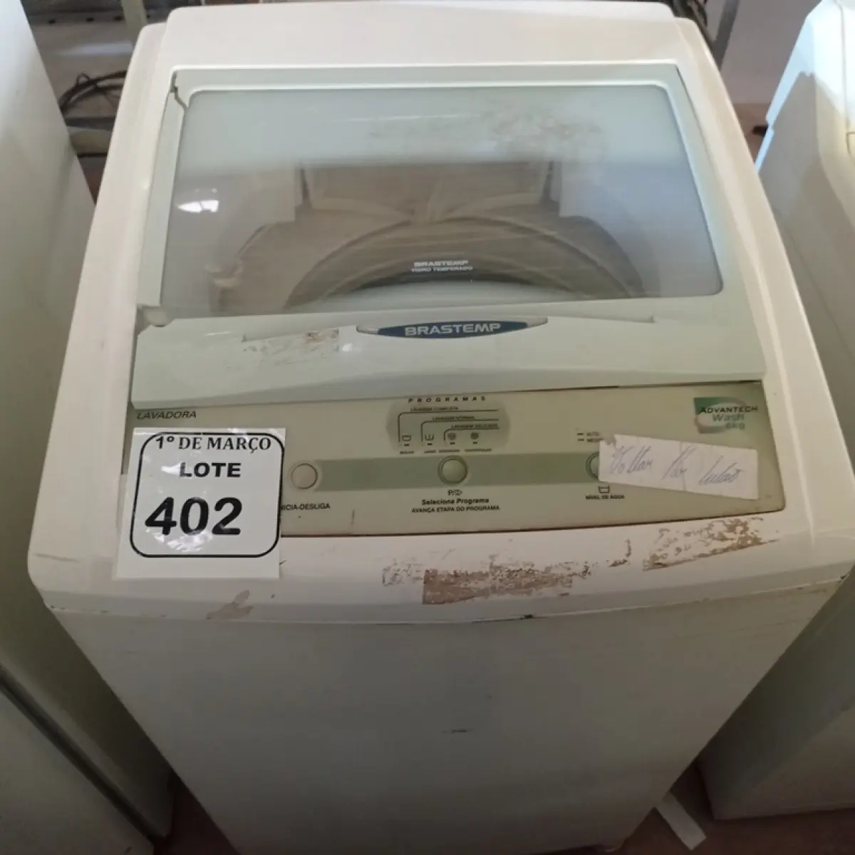 01 MÁQUINA DE LAVAR ROUPAS BRASTEMP 6KG 220V. (NO ESTADO) ATENÇÃO! FAZER A VISITAÇÃO ANTES DE ARREMATAR, NÃO SABEMOS SE FUNCIONA. LEILÃO NÃO TEM GARANTIA E NEM DEVOLUÇÃO, SUJEITO A POSSÍVEIS AVARIAS VISÍVEIS/OCULTAS E/OU AUSÊNCIA DE COMPONENTES.