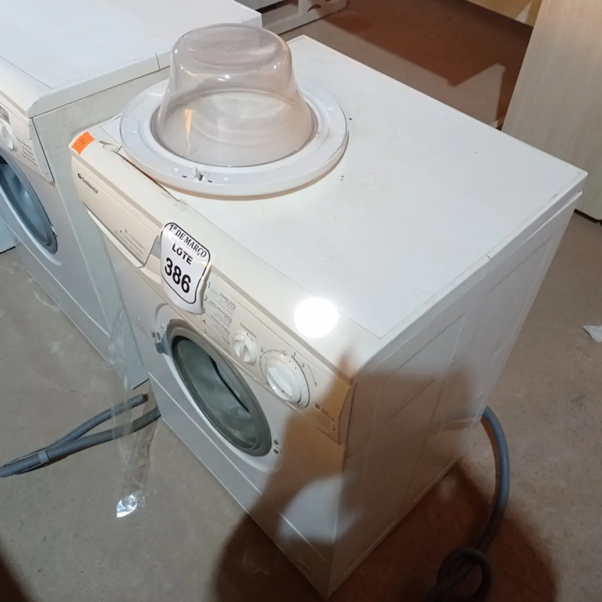 01 MÁQUINA DE LAVAR ROUPAS CONTINENTAL 220 VOLTS COM AVARIAS. (NO ESTADO) ATENÇÃO! FAZER A VISITAÇÃO ANTES DE ARREMATAR, NÃO SABEMOS SE FUNCIONA. LEILÃO NÃO TEM GARANTIA E NEM DEVOLUÇÃO, SUJEITO A POSSÍVEIS AVARIAS VISÍVEIS/OCULTAS E/OU AUSÊNCIA DE COMPONENTES.