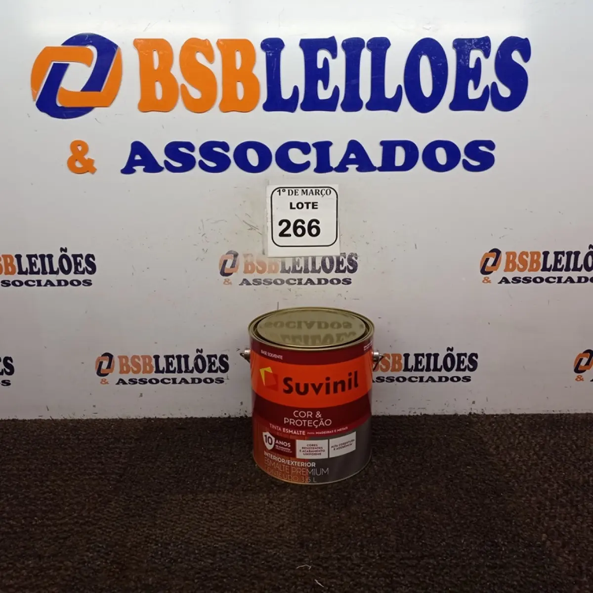01 LATA DE TINTA ESMALTE PARA MADEIRAS E METAIS NA COR BRILHANTE PRETO DE 3,6L MARCA SUVINIL. (NOVO) (NO ESTADO) ATENÇÃO! FAZER A VISITAÇÃO ANTES DE ARREMATAR, NÃO SABEMOS SE FUNCIONA. LEILÃO NÃO TEM GARANTIA E NEM DEVOLUÇÃO, SUJEITO A POSSÍVEIS AVARIAS VISÍVEIS/OCULTAS E/OU AUSÊNCIA DE COMPONENTES.