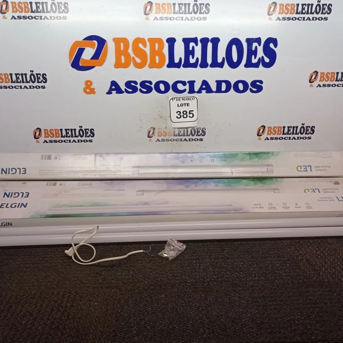 04 LÂMPADAS DE LED ELGIN BIVOLTS. (NO ESTADO) ATENÇÃO! FAZER A VISITAÇÃO ANTES DE ARREMATAR, NÃO SABEMOS SE FUNCIONA. LEILÃO NÃO TEM GARANTIA E NEM DEVOLUÇÃO, SUJEITO A POSSÍVEIS AVARIAS VISÍVEIS/OCULTAS E/OU AUSÊNCIA DE COMPONENTES.
