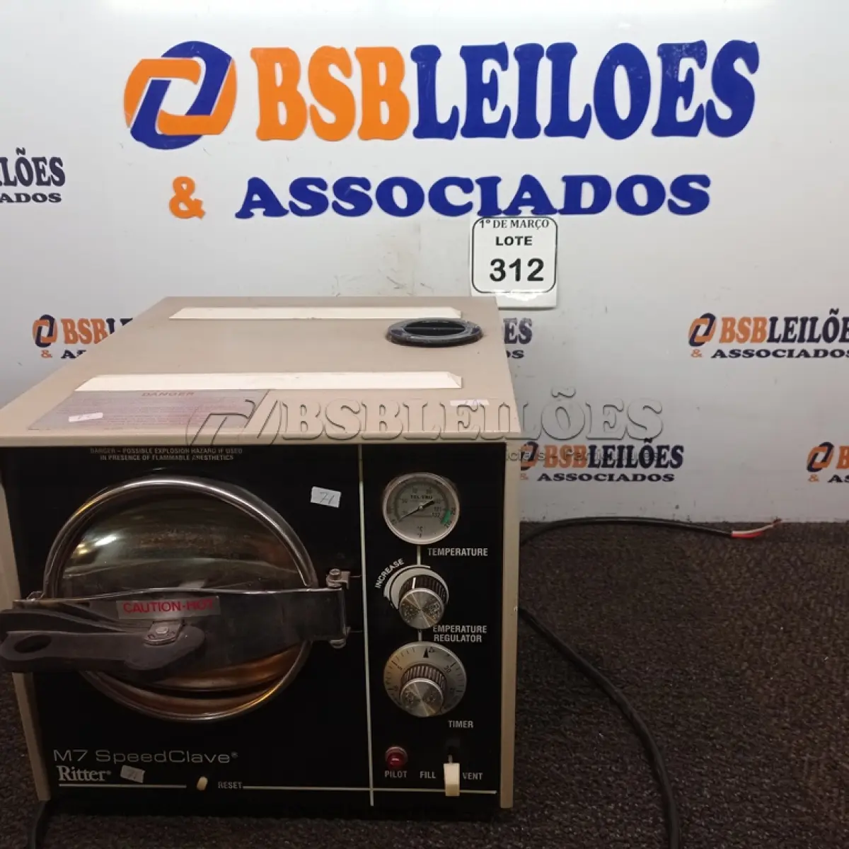 LOTE 312 - 01 AUTO CLAVE M7 SPEED RITTER. 110VOLTS. (NO ESTADO) ATENÇÃO! FAZER A VISITAÇÃO ANTES DE ARREMATAR, NÃO SABEMOS SE FUNCIONA. LEILÃO NÃO TEM GARANTIA E NEM DEVOLUÇÃO, SUJEITO A POSSÍVEIS AVARIAS VISÍVEIS/OCULTAS E/OU AUSÊNCIA DE COMPONENTES.