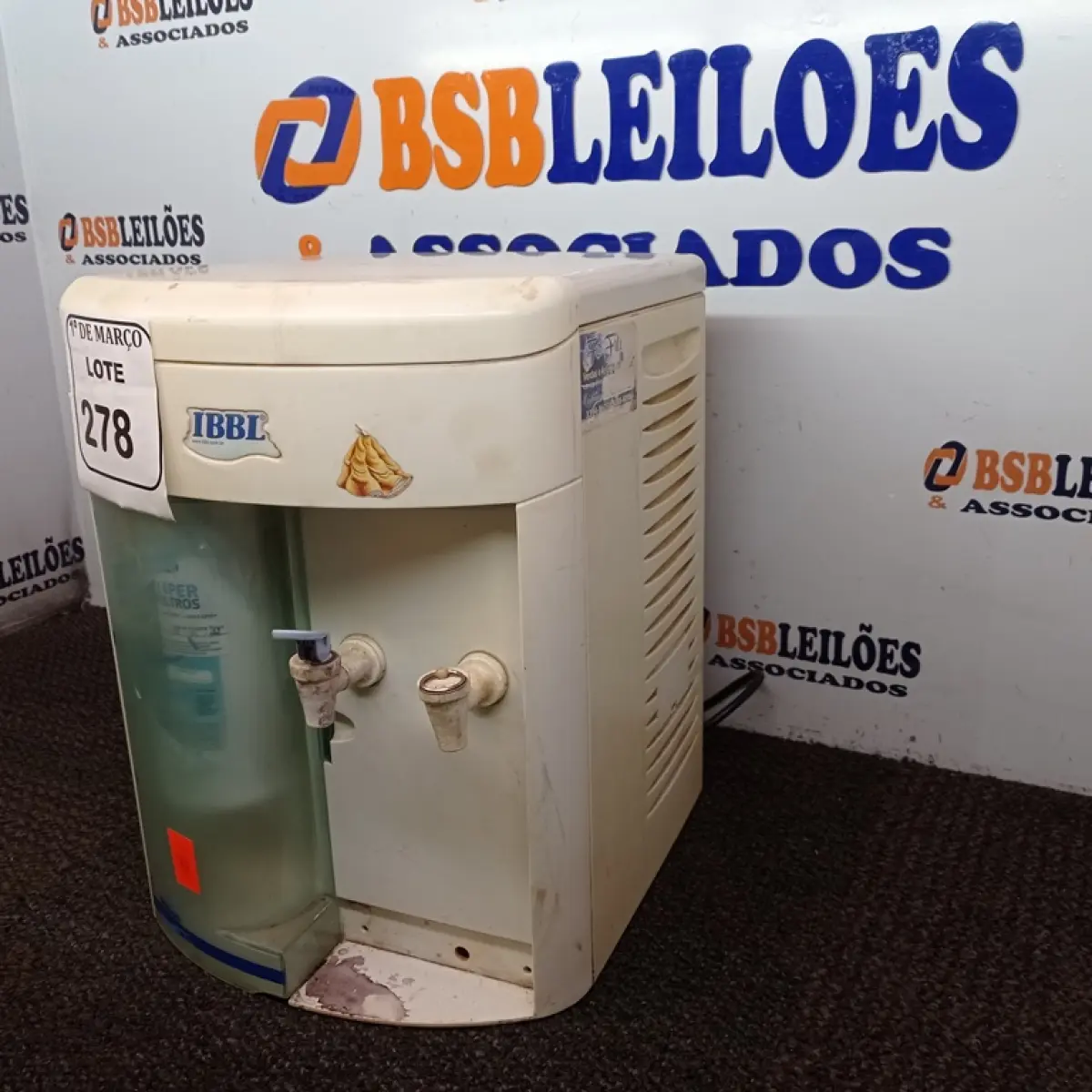 01 BEBEDOURO DE BANCADA IBBL. (NO ESTADO) ATENÇÃO! FAZER A VISITAÇÃO ANTES DE ARREMATAR, NÃO SABEMOS SE FUNCIONA. LEILÃO NÃO TEM GARANTIA E NEM DEVOLUÇÃO, SUJEITO A POSSÍVEIS AVARIAS VISÍVEIS/OCULTAS E/OU AUSÊNCIA DE COMPONENTES.