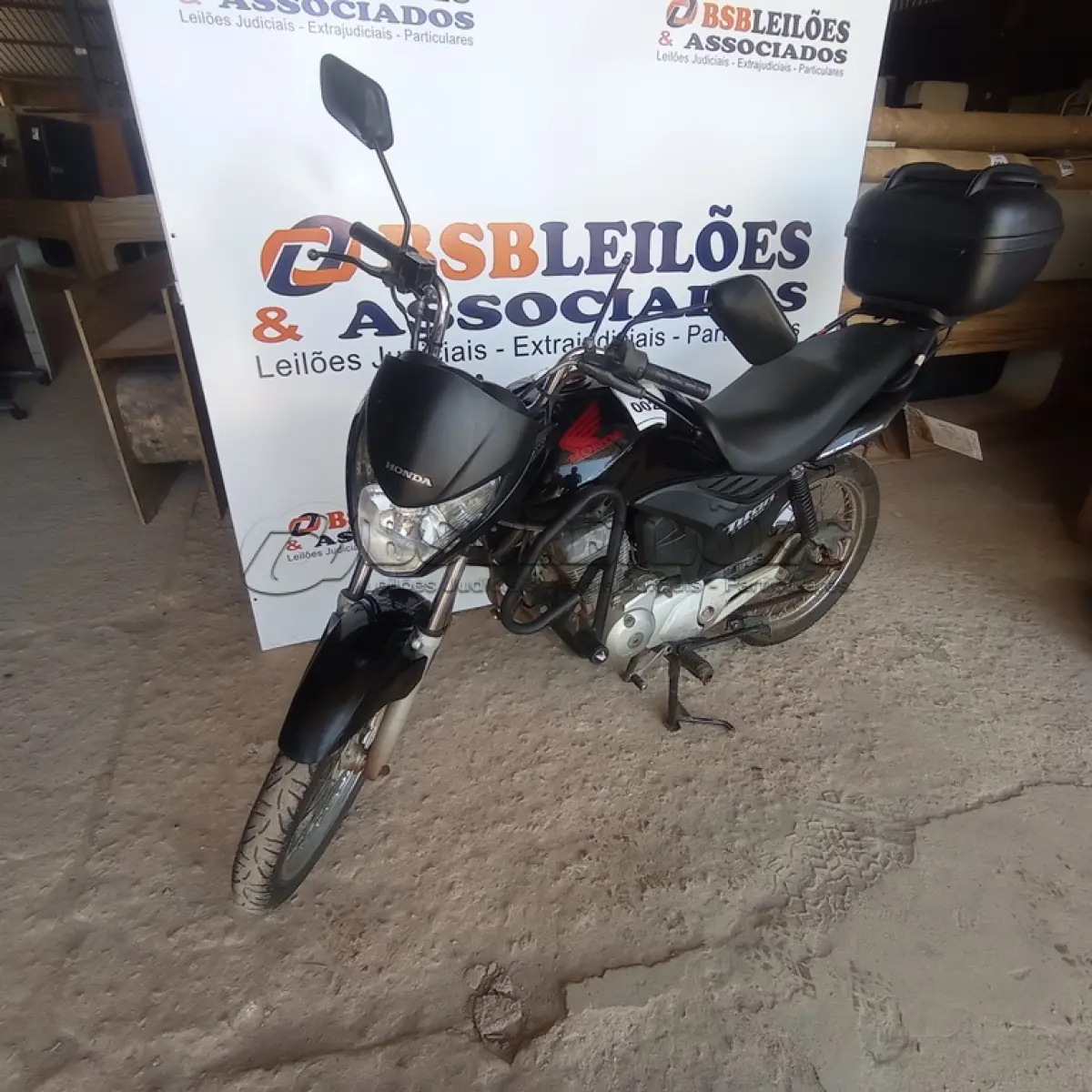 LOTE 002 - 01 HONDA CG 150 TITAN ESD ÁLCOOL/GASOLINA; COR PRETA; ANO 2012/2012. (NO ESTADO)