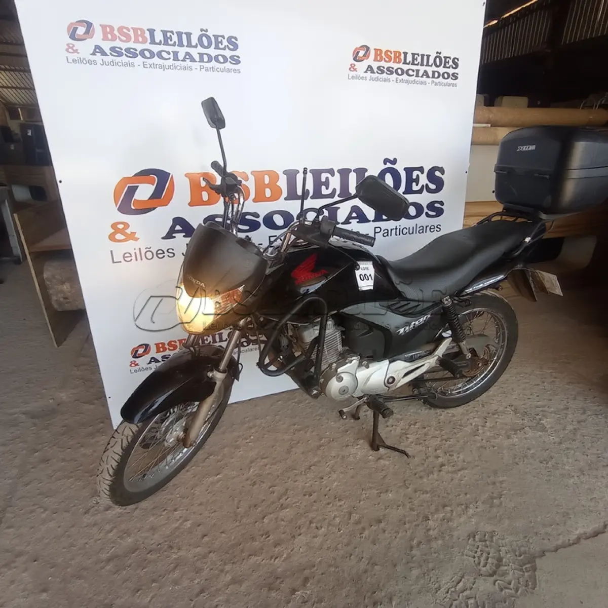 LOTE 001 - 01 HONDA CG 150 TITAN ESD ÁLCOOL/GASOLINA; COR PRETA; ANO 2012/2012. (NO ESTADO)