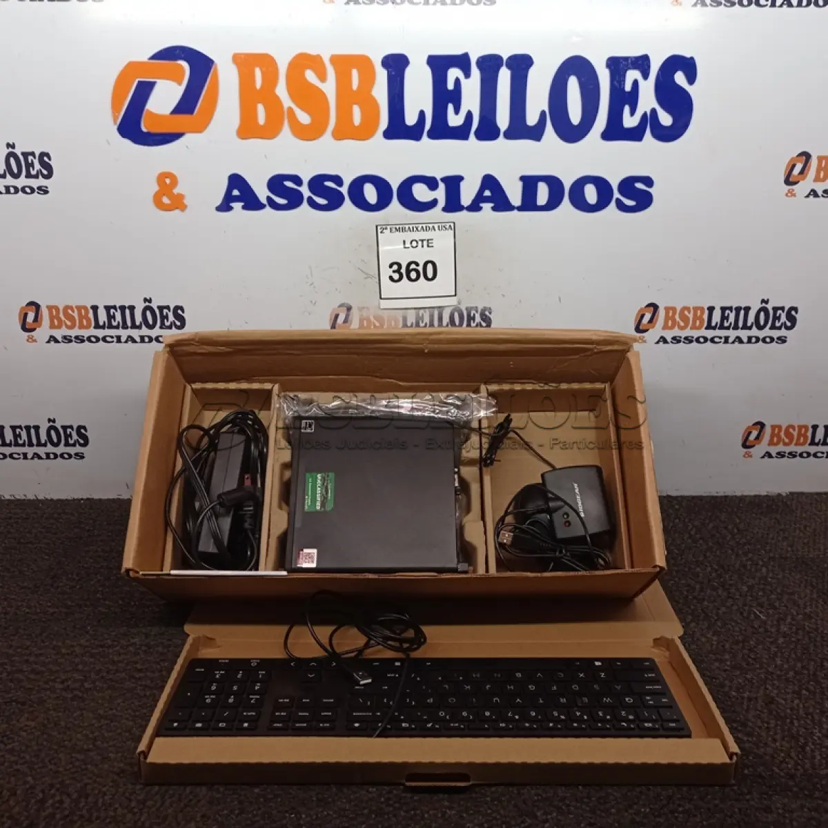LOTE 360 - 01 CPU HP, MOUSE, TECLADO E CARREGADOR. (NO ESTADO EM QUE SE ENCONTRA. SUJEITO A AVARIAS OCULTAS/VISÍVEIS.) BD0545T