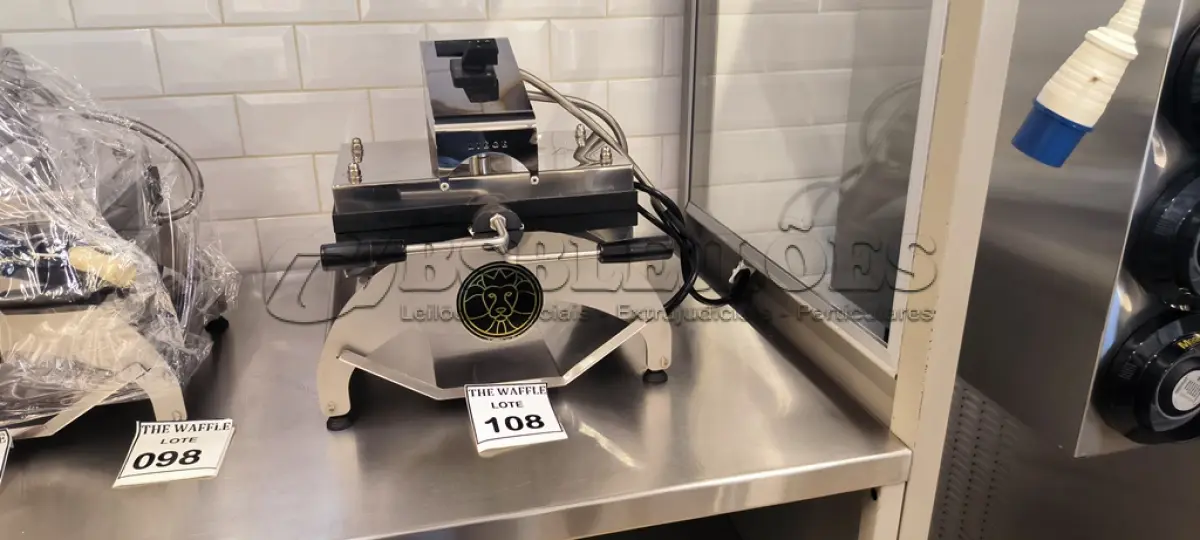 LOTE 108 - 01 WAFFERLEIRA. (NO ESTADO) ATENÇÃO! FAZER A VISITAÇÃO ANTES DE ARREMATAR, NÃO SABEMOS SE FUNCIONA. LEILÃO NÃO TEM GARANTIA E NEM DEVOLUÇÃO, SUJEITO A POSSÍVEIS AVARIAS VISÍVEIS/OCULTAS E/OU AUSÊNCIA DE COMPONENTES.