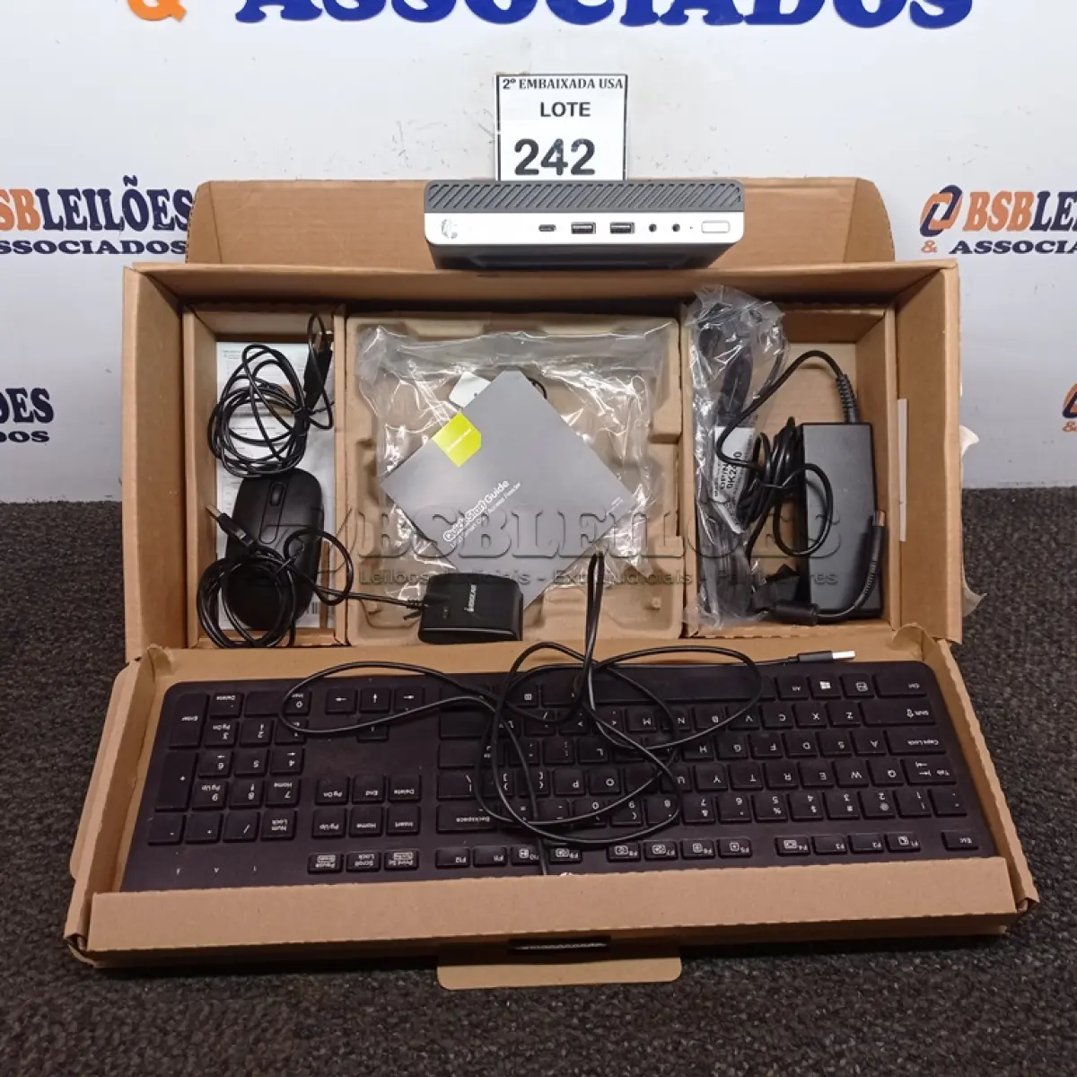 LOTE 242