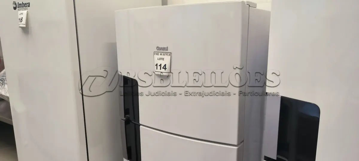 LOTE 114 - 01 GELADEIRA CÔNSUL 220V. (NO ESTADO) ATENÇÃO! FAZER A VISITAÇÃO ANTES DE ARREMATAR, NÃO SABEMOS SE FUNCIONA. LEILÃO NÃO TEM GARANTIA E NEM DEVOLUÇÃO, SUJEITO A POSSÍVEIS AVARIAS VISÍVEIS/OCULTAS E/OU AUSÊNCIA DE COMPONENTES.