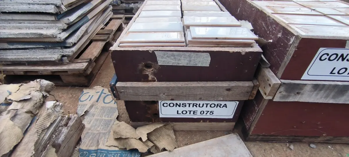 LOTE 075