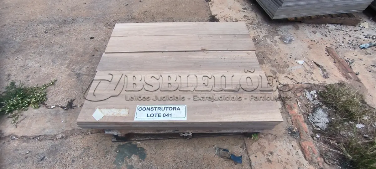 LOTE 041