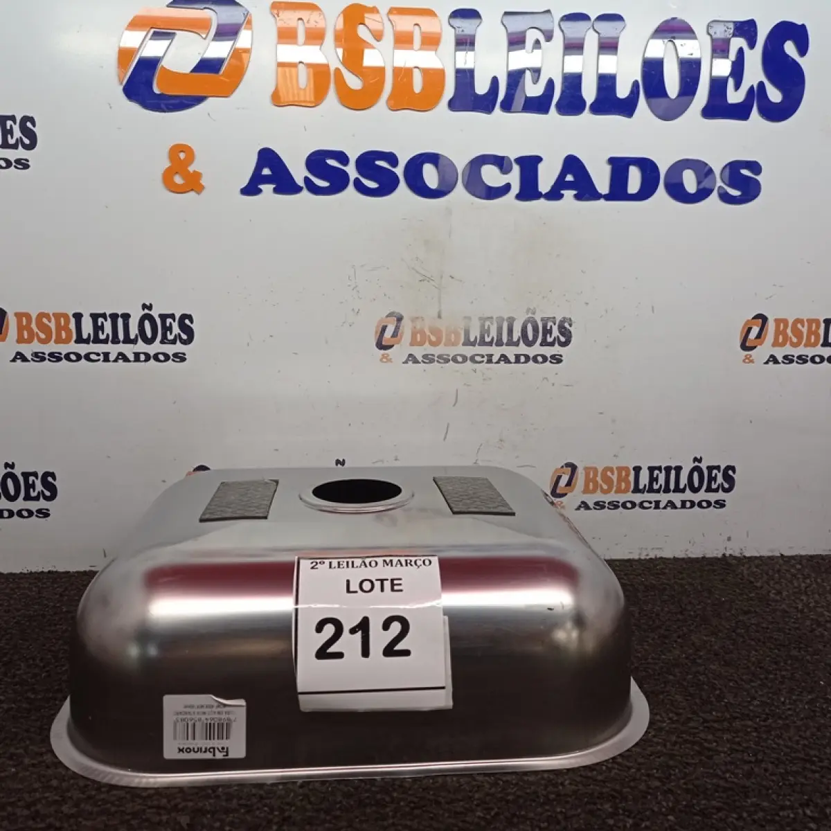 LOTE 212