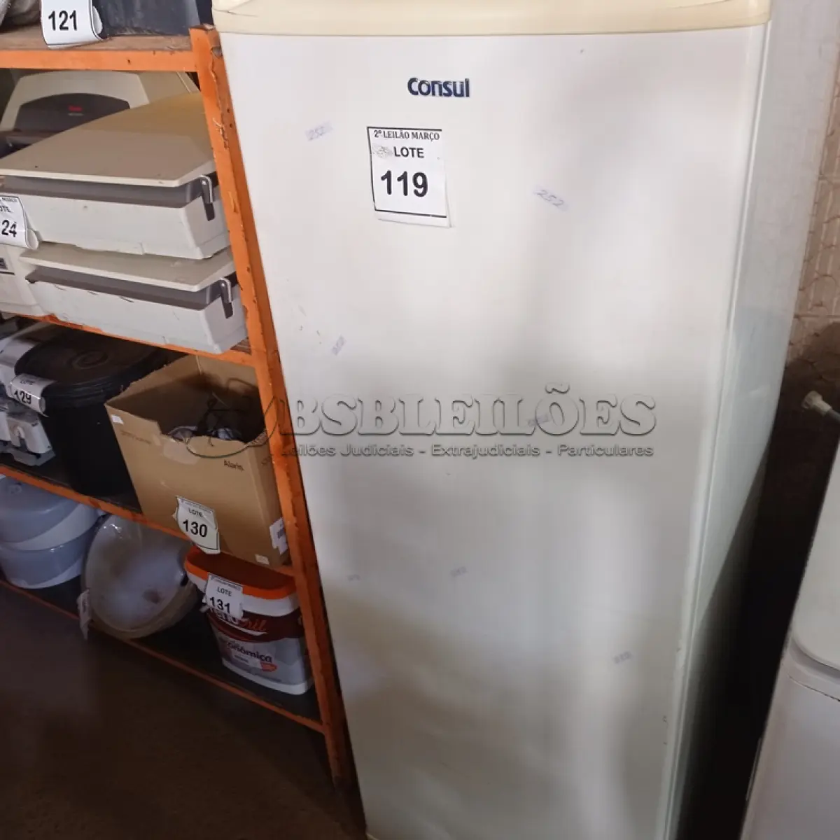 LOTE 119 - 01 GELADEIRA CONSUL 350 L. (NO ESTADO) ATENÇÃO! FAZER A VISITAÇÃO ANTES DE ARREMATAR, NÃO SABEMOS SE FUNCIONA. LEILÃO NÃO TEM GARANTIA E NEM DEVOLUÇÃO, SUJEITO A POSSÍVEIS AVARIAS VISÍVEIS/OCULTAS E/OU AUSÊNCIA DE COMPONENTES.