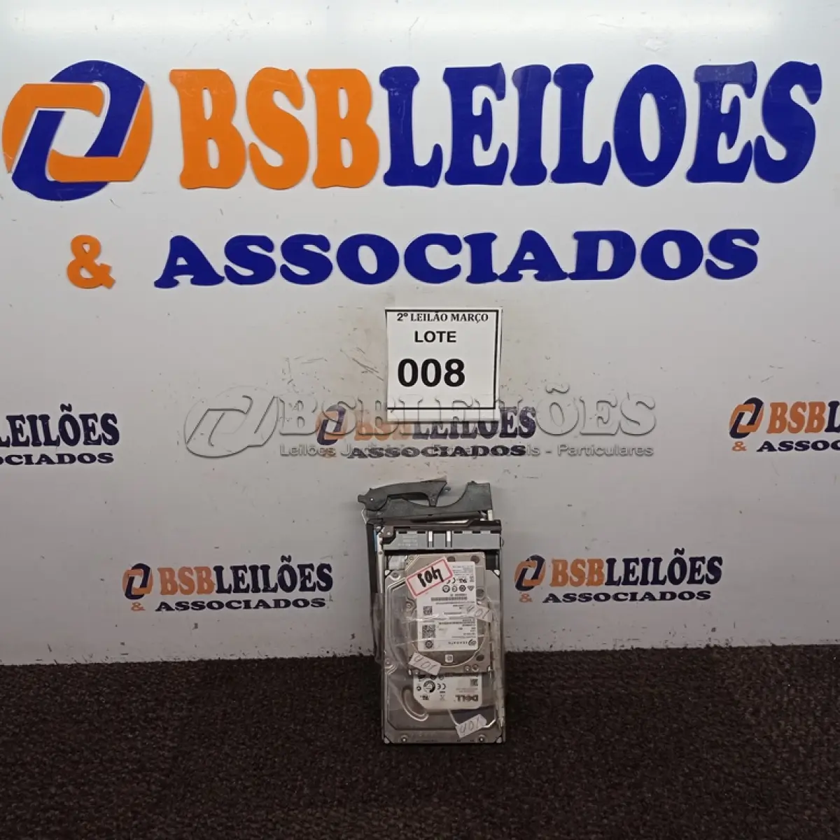 LOTE 008 - 03 HD’S PARA SERVIDOR. (NO ESTADO) ATENÇÃO! FAZER A VISITAÇÃO ANTES DE ARREMATAR, NÃO SABEMOS SE FUNCIONA. LEILÃO NÃO TEM GARANTIA E NEM DEVOLUÇÃO, SUJEITO A POSSÍVEIS AVARIAS VISÍVEIS/OCULTAS E/OU AUSÊNCIA DE COMPONENTES.
