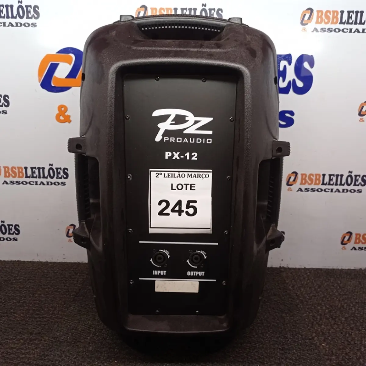 LOTE 245