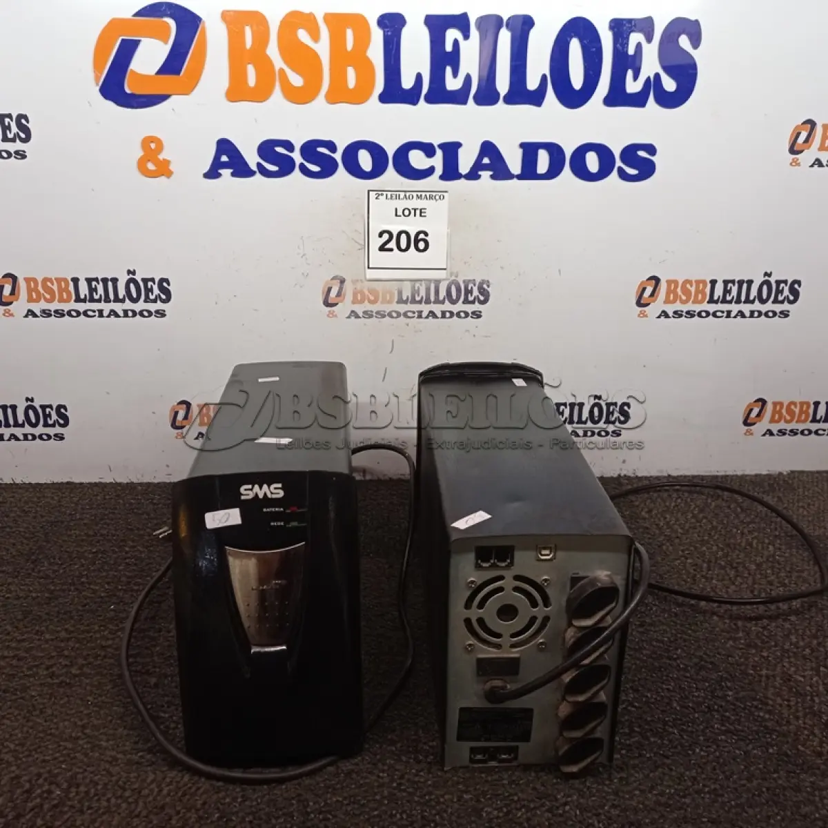 LOTE 206 - 02 NOBREAKS SMS. (NO ESTADO) ATENÇÃO! FAZER A VISITAÇÃO ANTES DE ARREMATAR, NÃO SABEMOS SE FUNCIONA. LEILÃO NÃO TEM GARANTIA E NEM DEVOLUÇÃO, SUJEITO A POSSÍVEIS AVARIAS VISÍVEIS/OCULTAS E/OU AUSÊNCIA DE COMPONENTES.