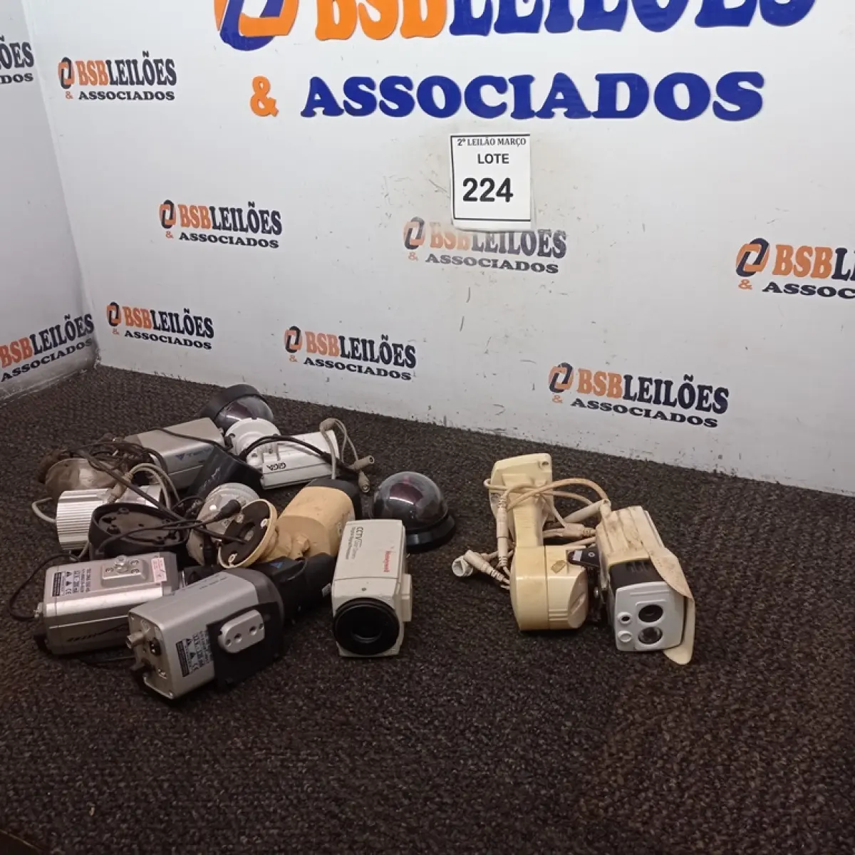 LOTE 224