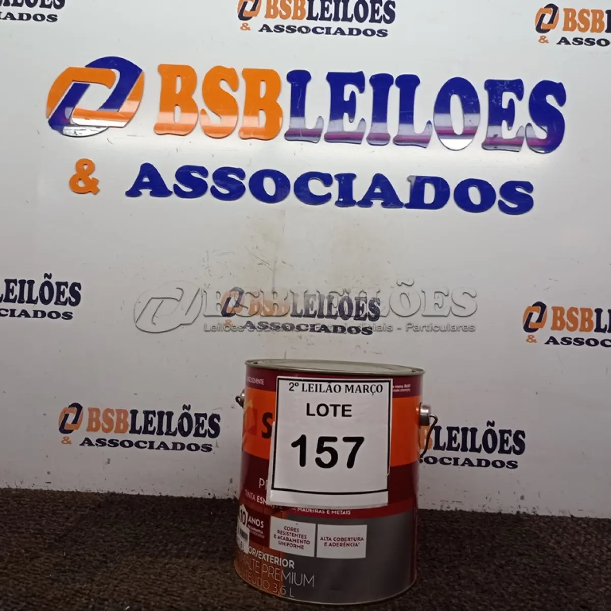 LOTE 157 - 01 LATA DE TINTA ESMALTE SINTÉTICO PARA MADEIRA E METAL 3,6L NA COR BRILHANTE AMARELO OURO MARCA SUVINIL (NOVO). (NO ESTADO) ATENÇÃO! FAZER A VISITAÇÃO ANTES DE ARREMATAR, NÃO SABEMOS SE FUNCIONA. LEILÃO NÃO TEM GARANTIA E NEM DEVOLUÇÃO, SUJEITO A POSSÍVEIS AVARIAS VISÍVEIS/OCULTAS E/OU AUSÊNCIA DE COMPONENTES.