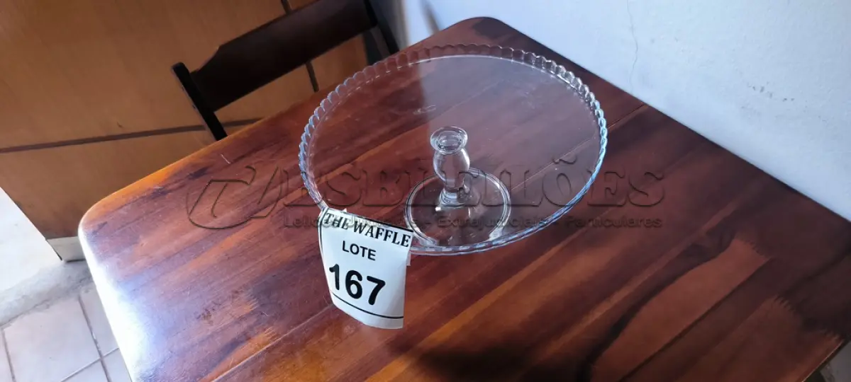 LOTE 167 - 01 PRATO DE BOLO 32CM. (NO ESTADO) ATENÇÃO! FAZER A VISITAÇÃO ANTES DE ARREMATAR, NÃO SABEMOS SE FUNCIONA. LEILÃO NÃO TEM GARANTIA E NEM DEVOLUÇÃO, SUJEITO A POSSÍVEIS AVARIAS VISÍVEIS/OCULTAS E/OU AUSÊNCIA DE COMPONENTES.