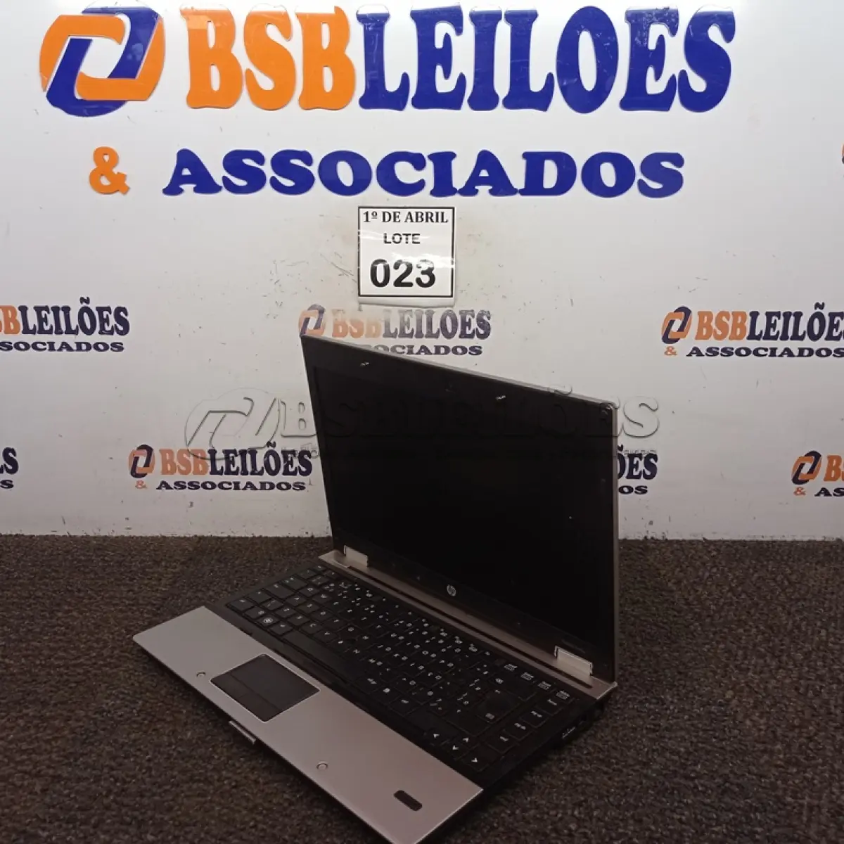 LOTE 023 - 01 NOTEBOOK HP. (NO ESTADO) ATENÇÃO! FAZER A VISITAÇÃO ANTES DE ARREMATAR, NÃO SABEMOS SE FUNCIONA. LEILÃO NÃO TEM GARANTIA E NEM DEVOLUÇÃO, SUJEITO A POSSÍVEIS AVARIAS VISÍVEIS/OCULTAS E/OU AUSÊNCIA DE COMPONENTES.