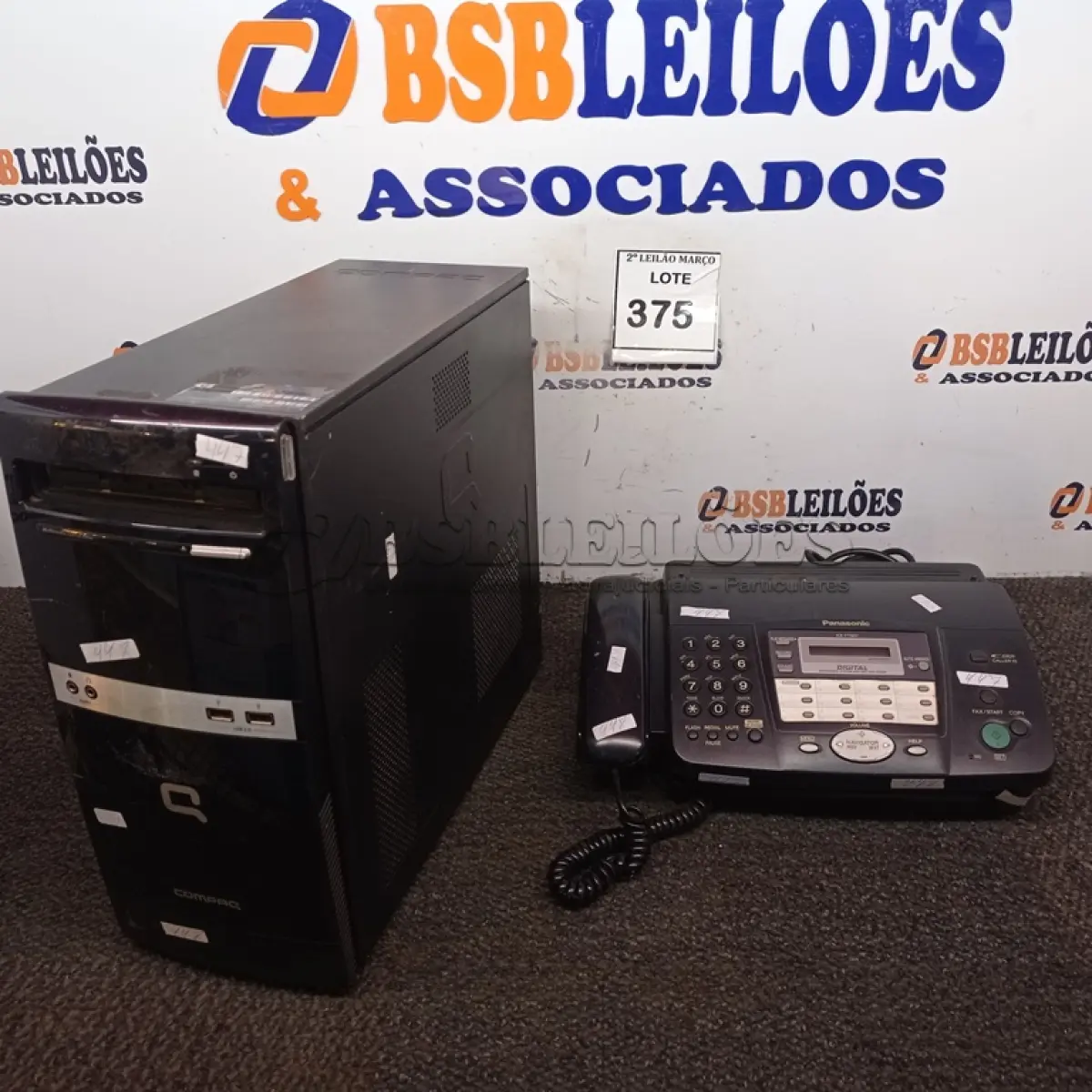 LOTE 375 - 01 CPU MARCA COMPAQ E 01 APARELHO DE FAX MARCA PANASONIC. (NO ESTADO) ATENÇÃO! FAZER A VISITAÇÃO ANTES DE ARREMATAR, NÃO SABEMOS SE FUNCIONA. LEILÃO NÃO TEM GARANTIA E NEM DEVOLUÇÃO, SUJEITO A POSSÍVEIS AVARIAS VISÍVEIS/OCULTAS E/OU AUSÊNCIA DE COMPONENTES.