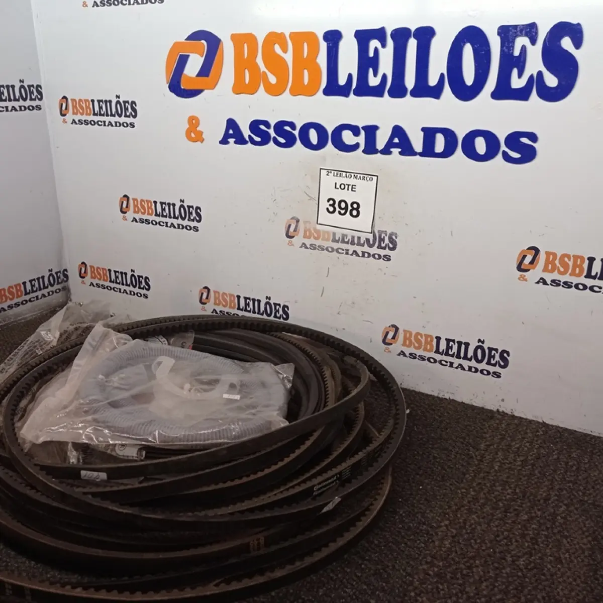 LOTE 398