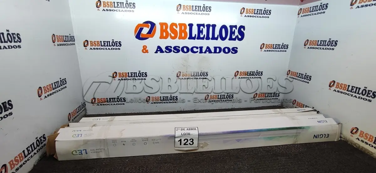 LOTE 123 - 05 LÂMPADAS DE LED ELGIN. (NO ESTADO) ATENÇÃO! FAZER A VISITAÇÃO ANTES DE ARREMATAR, NÃO SABEMOS SE FUNCIONA. LEILÃO NÃO TEM GARANTIA E NEM DEVOLUÇÃO, SUJEITO A POSSÍVEIS AVARIAS VISÍVEIS/OCULTAS E/OU AUSÊNCIA DE COMPONENTES.