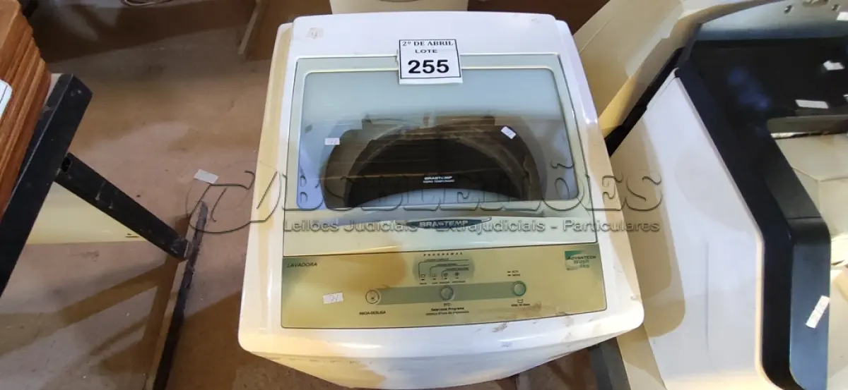 LOTE 255 - 01 MÁQUINA DE LAVAR ROUPAS BRASTEMP 6KG 127VOLTS. (NO ESTADO) ATENÇÃO! FAZER A VISITAÇÃO ANTES DE ARREMATAR, NÃO SABEMOS SE FUNCIONA. LEILÃO NÃO TEM GARANTIA E NEM DEVOLUÇÃO, SUJEITO A POSSÍVEIS AVARIAS VISÍVEIS/OCULTAS E/OU AUSÊNCIA DE COMPONENTES.