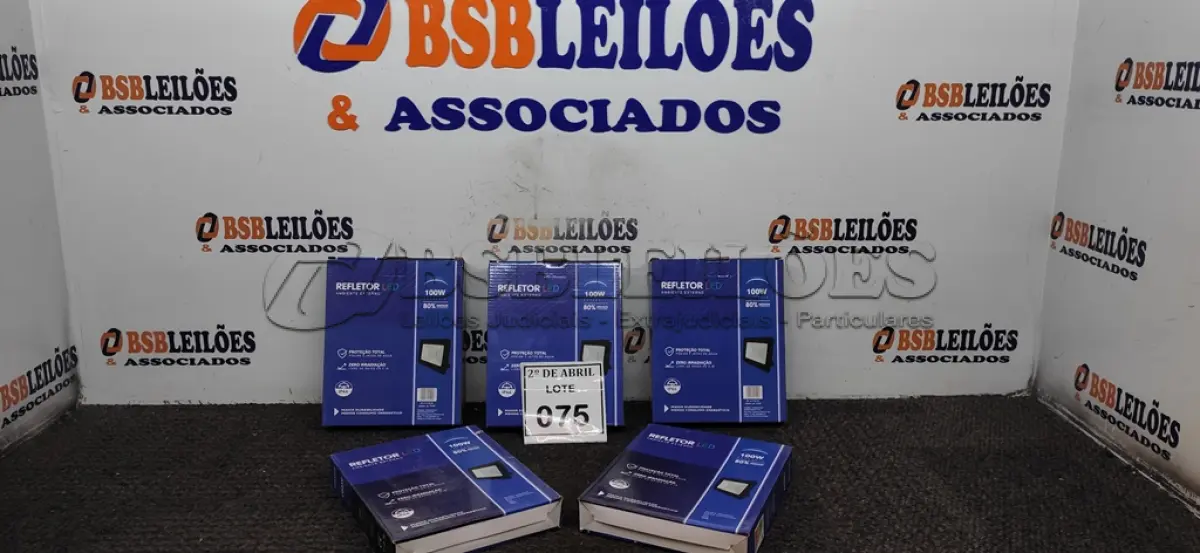 LOTE 075 - 05 REFLETORES DE LED 100W.(NOVO) (NO ESTADO) ATENÇÃO! FAZER A VISITAÇÃO ANTES DE ARREMATAR, NÃO SABEMOS SE FUNCIONA. LEILÃO NÃO TEM GARANTIA E NEM DEVOLUÇÃO, SUJEITO A POSSÍVEIS AVARIAS VISÍVEIS/OCULTAS E/OU AUSÊNCIA DE COMPONENTES.