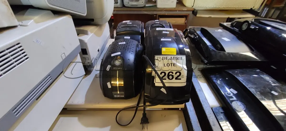 LOTE 262 - 02 IMPRESSORAS TÉRMICAS NÃO FISCAIS E 02 ESTABILIZADORES. (NO ESTADO) ATENÇÃO! FAZER A VISITAÇÃO ANTES DE ARREMATAR, NÃO SABEMOS SE FUNCIONA. LEILÃO NÃO TEM GARANTIA E NEM DEVOLUÇÃO, SUJEITO A POSSÍVEIS AVARIAS VISÍVEIS/OCULTAS E/OU AUSÊNCIA DE COMPONENTES.