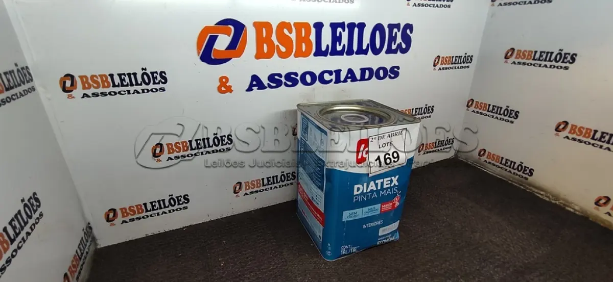 LOTE 169 - 01 LATA DE TINTA 16L/ 18L INTERIORES/EXTERIORES ACRÍLICO FOSCO IQUINE BASE P. (NOVO) (NO ESTADO) ATENÇÃO! FAZER A VISITAÇÃO ANTES DE ARREMATAR, NÃO SABEMOS SE FUNCIONA. LEILÃO NÃO TEM GARANTIA E NEM DEVOLUÇÃO, SUJEITO A POSSÍVEIS AVARIAS VISÍVEIS/OCULTAS E/OU AUSÊNCIA DE COMPONENTES.