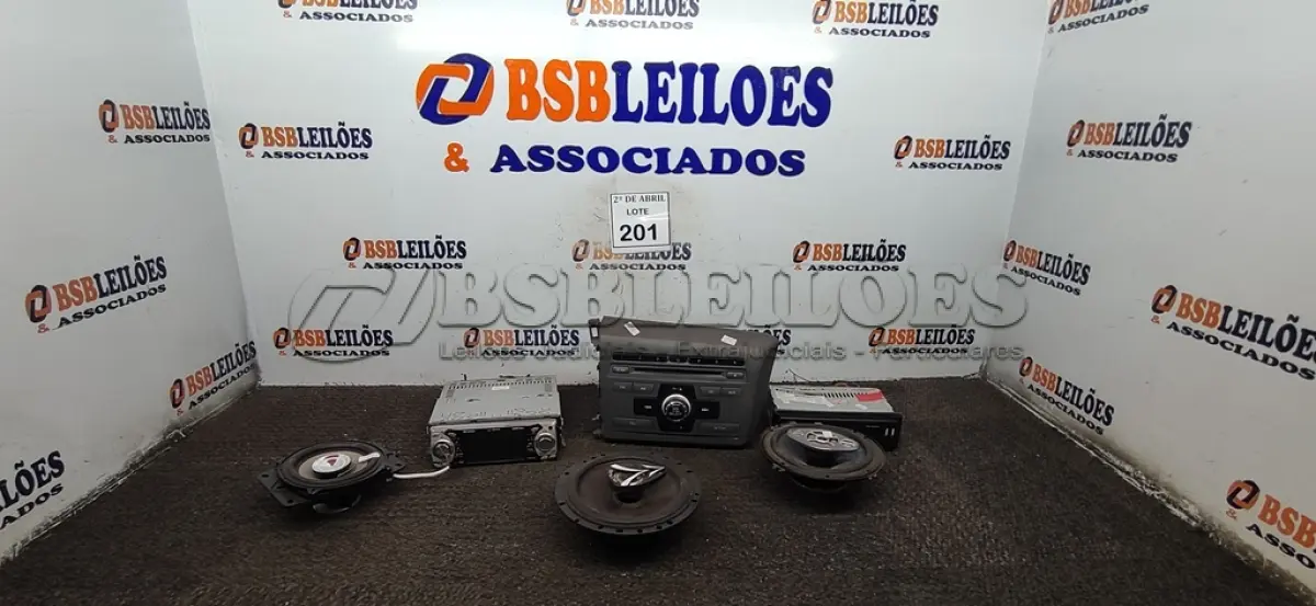 LOTE 201