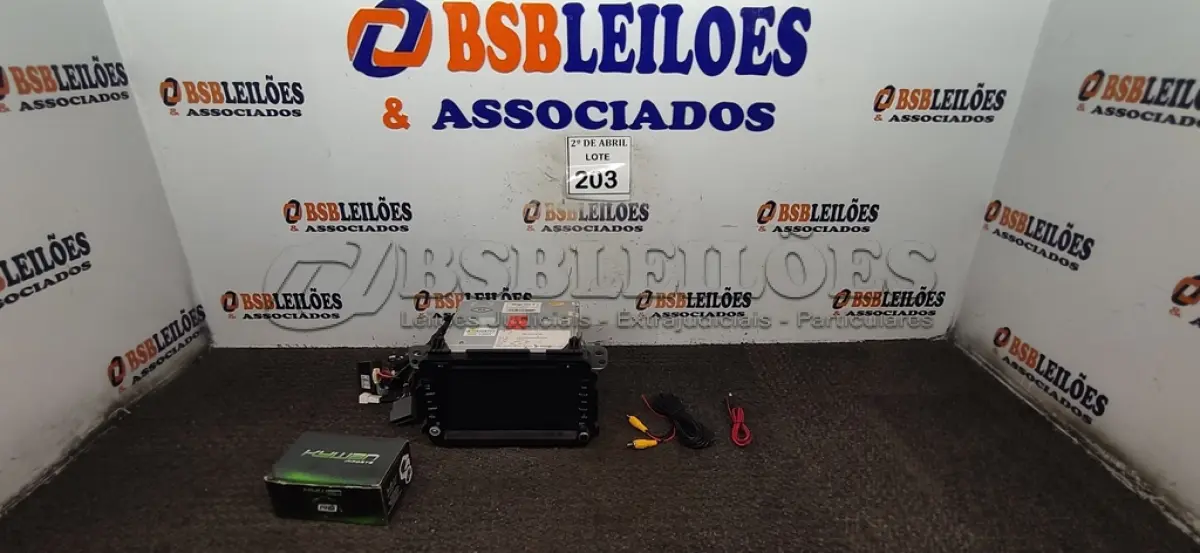 LOTE 203