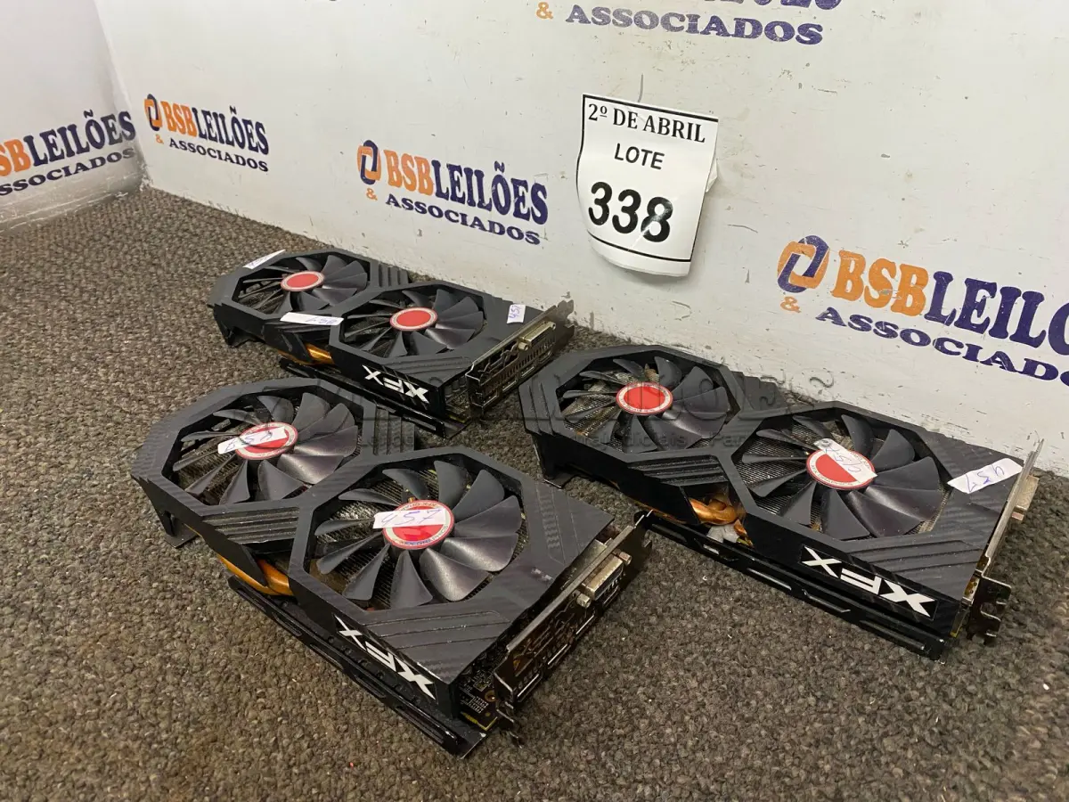 LOTE 338 - 03 PLACAS DE VÍDEO XFX 4GB. (NO ESTADO) ATENÇÃO! FAZER A VISITAÇÃO ANTES DE ARREMATAR, NÃO SABEMOS SE FUNCIONA. LEILÃO NÃO TEM GARANTIA E NEM DEVOLUÇÃO, SUJEITO A POSSÍVEIS AVARIAS VISÍVEIS/OCULTAS E/OU AUSÊNCIA DE COMPONENTES.