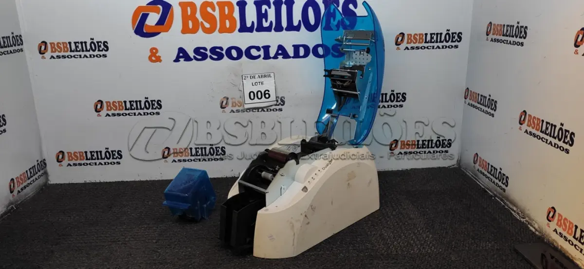 LOTE 006 - 01 IMPRESSORA DE CARTÃO. DUALUYS EVOLIS. (NO ESTADO) ATENÇÃO! FAZER A VISITAÇÃO ANTES DE ARREMATAR, NÃO SABEMOS SE FUNCIONA. LEILÃO NÃO TEM GARANTIA E NEM DEVOLUÇÃO, SUJEITO A POSSÍVEIS AVARIAS VISÍVEIS/OCULTAS E/OU AUSÊNCIA DE COMPONENTES.