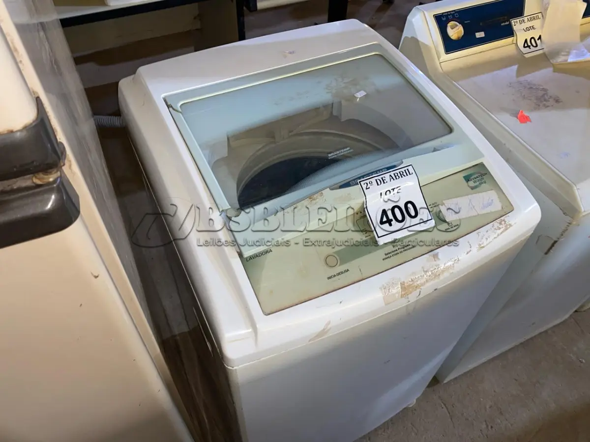 LOTE 400 - 01 MÁQUINA DE LAVAR ROUPAS BRASTEMP 6KG 220V. (NO ESTADO) ATENÇÃO! FAZER A VISITAÇÃO ANTES DE ARREMATAR, NÃO SABEMOS SE FUNCIONA. LEILÃO NÃO TEM GARANTIA E NEM DEVOLUÇÃO, SUJEITO A POSSÍVEIS AVARIAS VISÍVEIS/OCULTAS E/OU AUSÊNCIA DE COMPONENTES.
