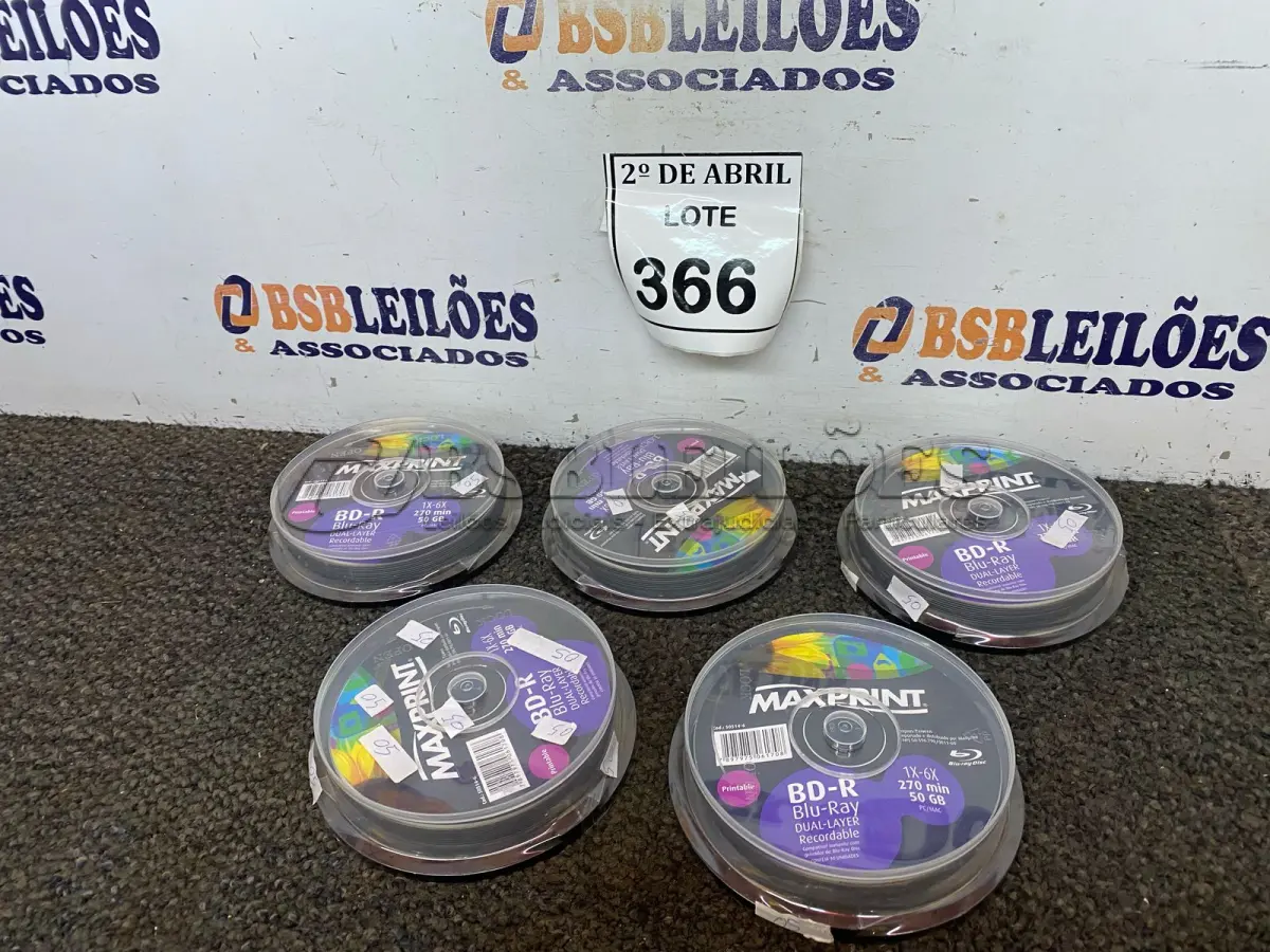 LOTE 366 - 01 LOTE C/APROXIMADAMENTE 100 MÍDIAS BLURAY. (NO ESTADO) ATENÇÃO! FAZER A VISITAÇÃO ANTES DE ARREMATAR, NÃO SABEMOS SE FUNCIONA. LEILÃO NÃO TEM GARANTIA E NEM DEVOLUÇÃO, SUJEITO A POSSÍVEIS AVARIAS VISÍVEIS/OCULTAS E/OU AUSÊNCIA DE COMPONENTES.
